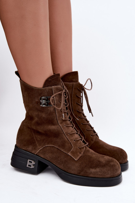 Botas femininas em camurça sintética isoladas Vinceza 67044 marrom