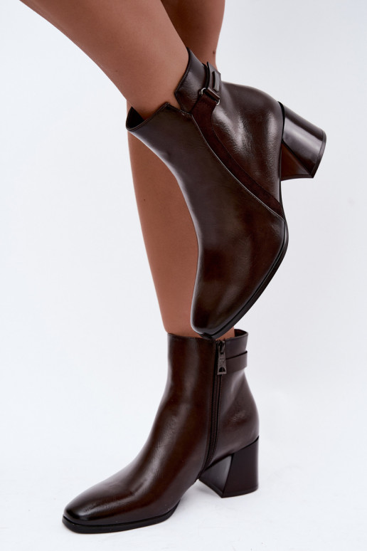 Botins isolados com saltos Vinceza 58660 chocolate