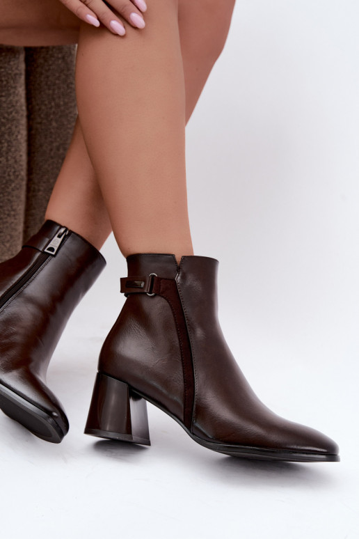 Botins isolados com saltos Vinceza 58660 chocolate