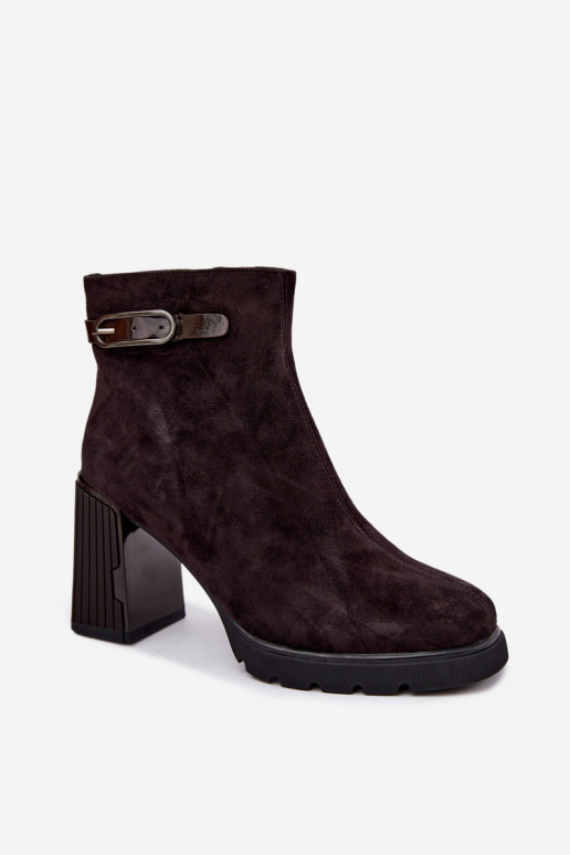 Botins isolados de camurça sintética com salto Vinceza 91172 chocolate