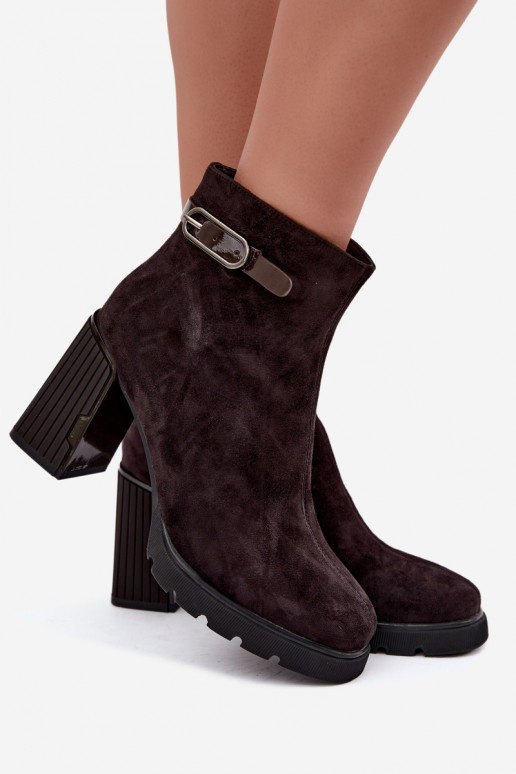 Botins isolados de camurça sintética com salto Vinceza 91172 chocolate