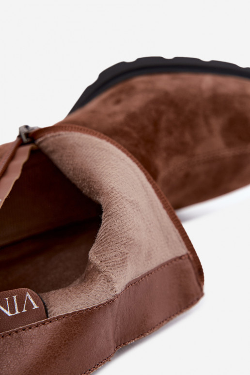 Botins isolados de camurça sintética com salto Vinceza 91172 marrom
