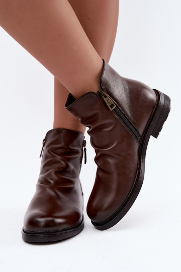 Botins isolados com babados e saltos largos Vinceza 58683 marrom