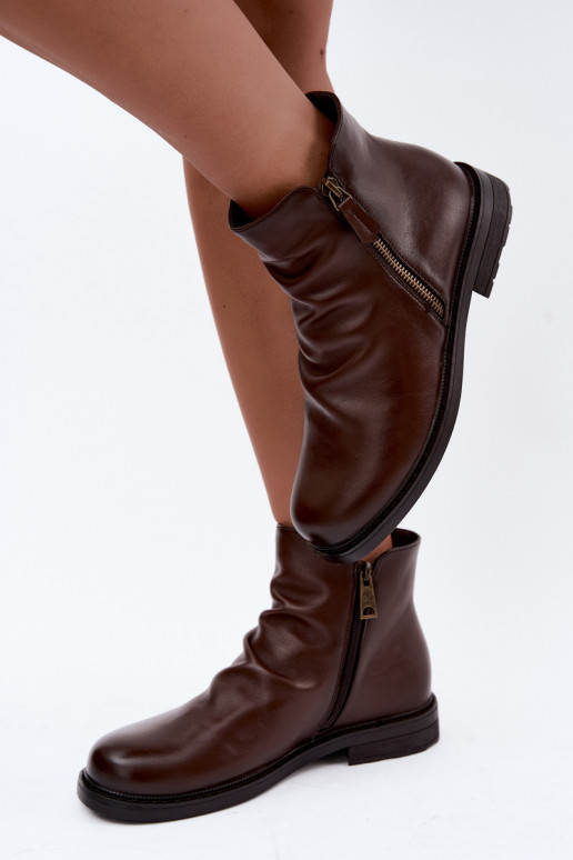 Botins isolados com babados e saltos largos Vinceza 58683 marrom