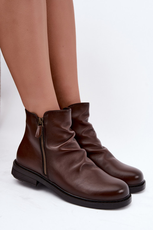 Botins isolados com babados e saltos largos Vinceza 58683 marrom