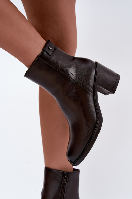 Botins isolados com salto Vinceza 58655 chocolate