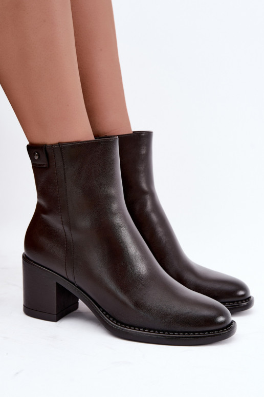 Botins isolados com salto Vinceza 58655 chocolate