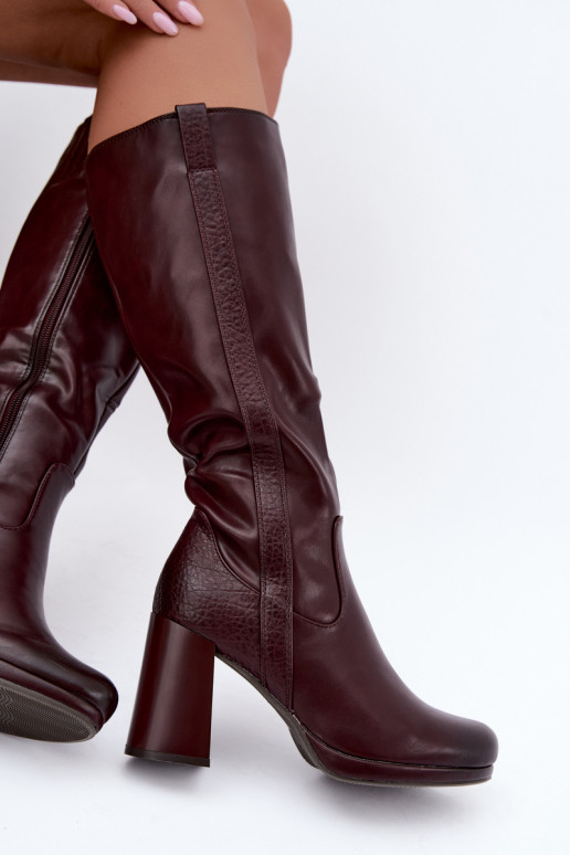 Botas longas isoladas com salto bordô Alessa