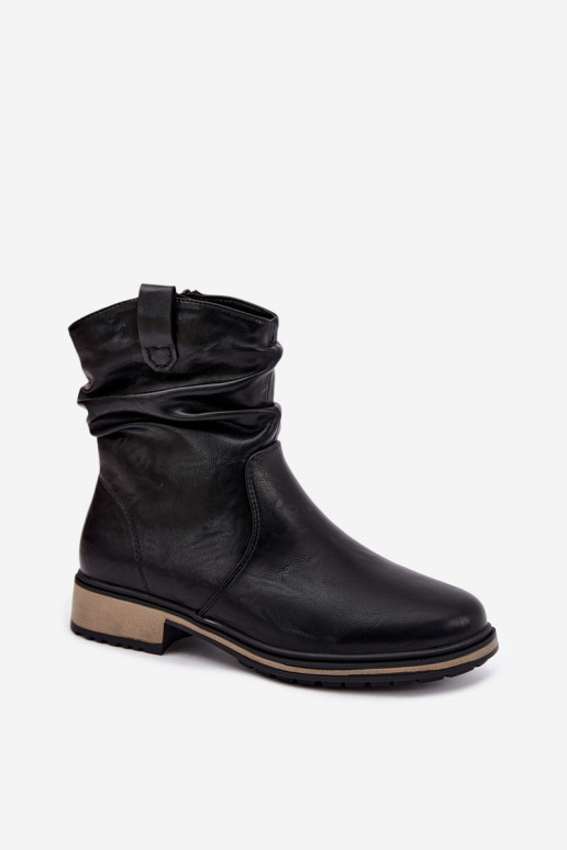 Botins femininos aquecidos com rugas em preto