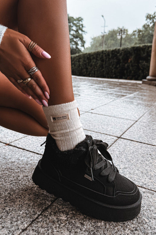 Botas de neve femininas com plataforma e pelo Big Star SS274104 em preto