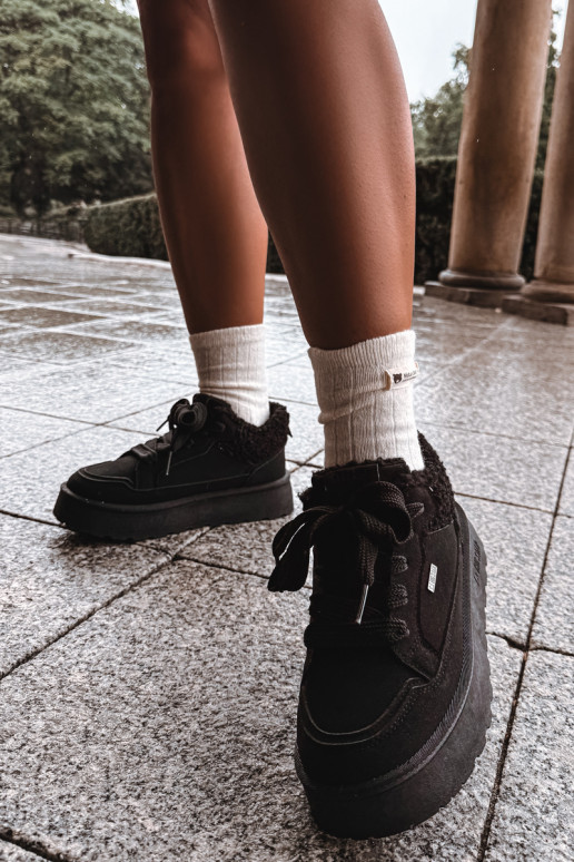 Botas de neve femininas com plataforma e pelo Big Star SS274104 em preto
