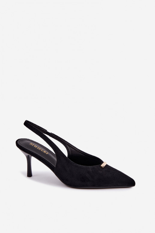 Sapatos pretos com saltos abertos e detalhes dourados Renisa