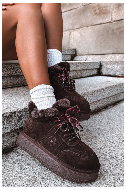 botas de neve em camurça sintética para mulheres com atacadores Big Star UU274312 na cor chocolate
