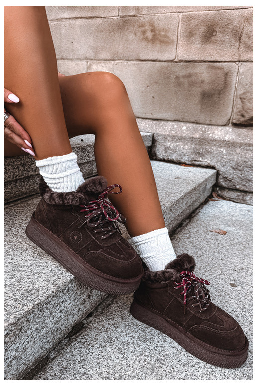 botas de neve em camurça sintética para mulheres com atacadores Big Star UU274312 na cor chocolate