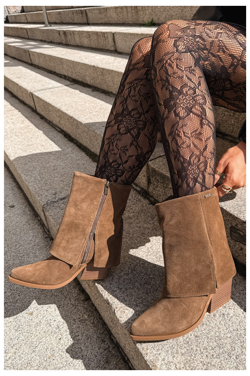 botins de estilo cowboy com saltos de camurça natural com cano bordado Big Star UU274114 na cor castanha