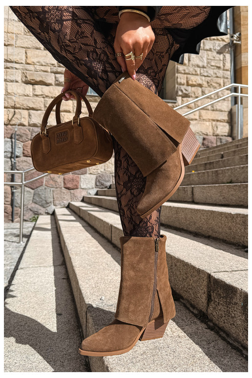 botins de estilo cowboy com saltos de camurça natural com cano bordado Big Star UU274114 na cor castanha