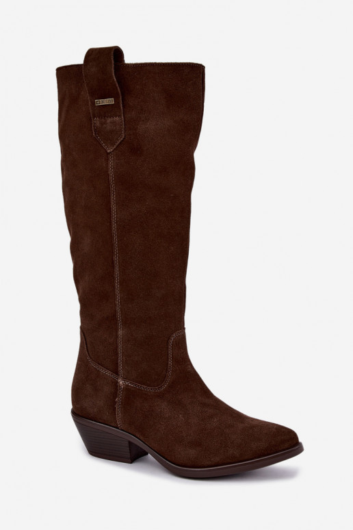 botas altas de camurça sintética para mulheres com salto baixo isoladas Big Star UU274519 na cor chocolate