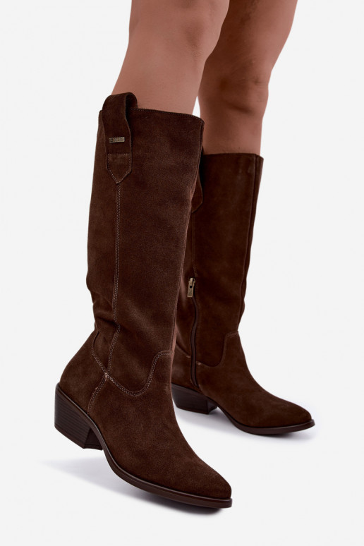 botas altas de camurça sintética para mulheres com salto baixo isoladas Big Star UU274519 na cor chocolate