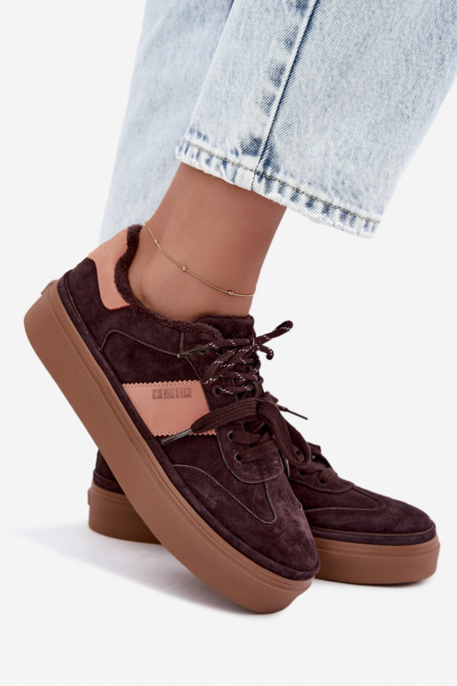 botas estilo sneaker em camurça sintética para mulheres isoladas Big Star UU274770 na cor chocolate