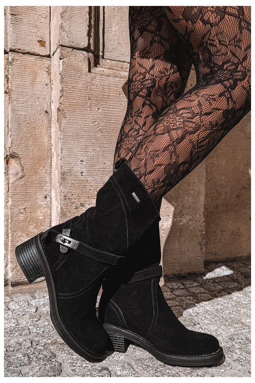 botins isolados para mulheres Big Star UU274608 na cor preta