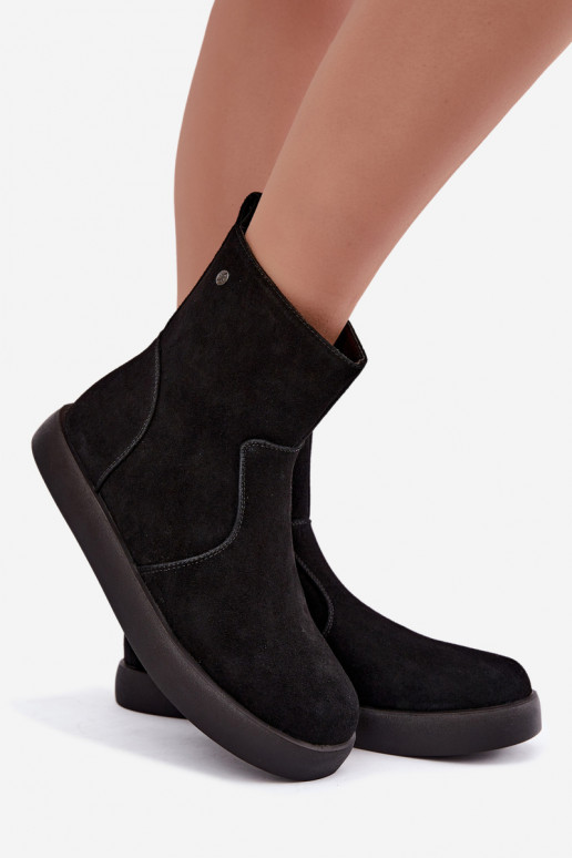 Sapatos de camurça isolados para mulheres Tai turiciejka K7800-01 cor preta