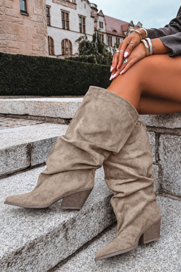 Botas altas khaki femininas com parte superior curva e saltos em camurça Durela