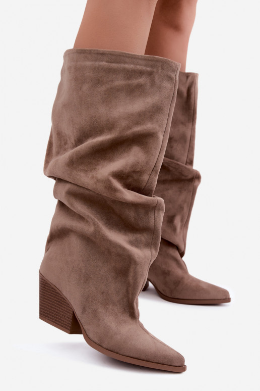 Botas altas khaki femininas com parte superior curva e saltos em camurça Durela