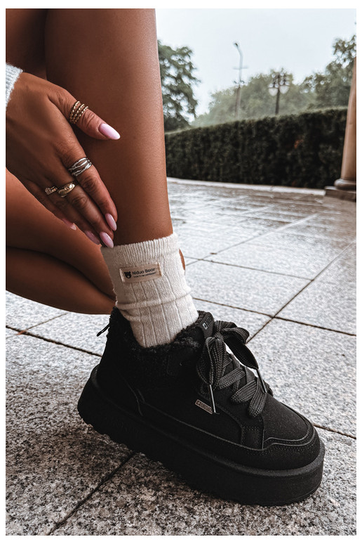 Botas de neve femininas com plataforma e pelo Big Star SS274104 em preto