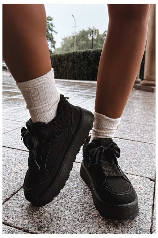 Botas de neve femininas com plataforma e pelo Big Star SS274104 em preto