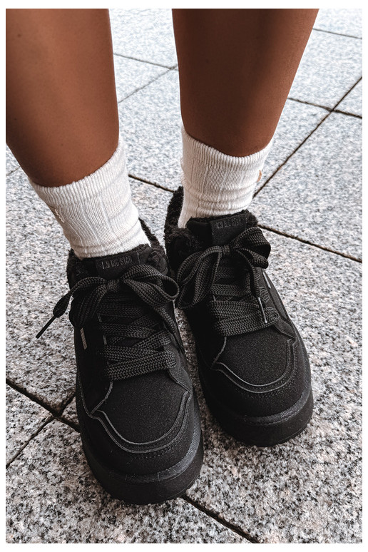 Botas de neve femininas com plataforma e pelo Big Star SS274104 em preto