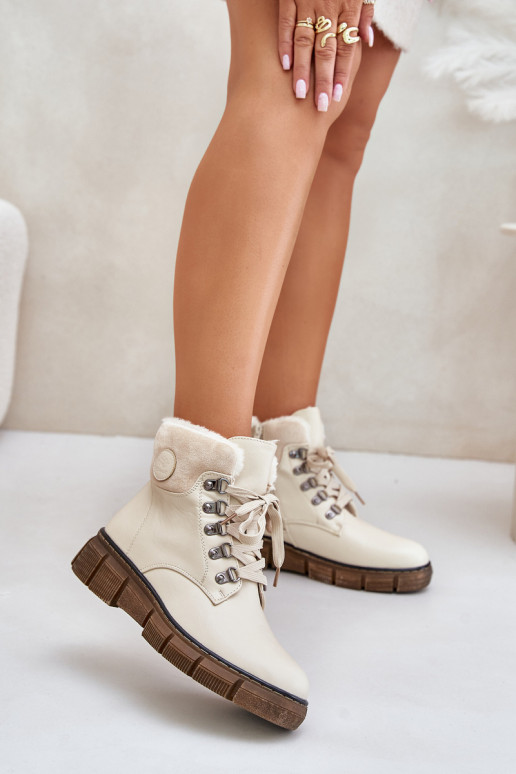 Botins isolados em areia feminino Mevanisa