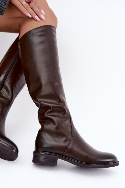 Botas femininas de couro até o joelho com saltos largos isoladas Zazoo 70163 chocolate
