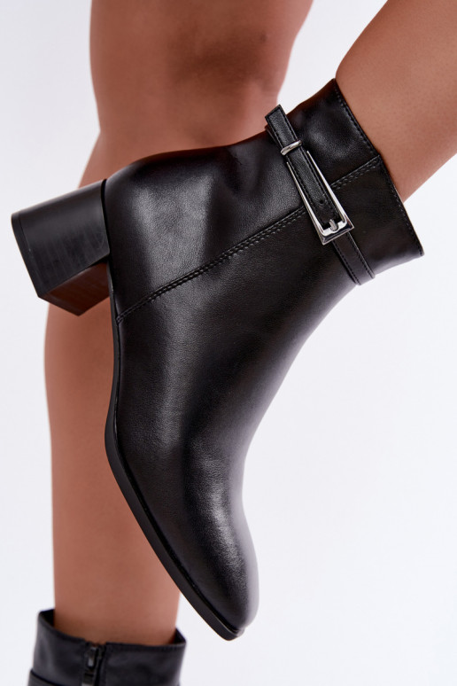 Botins isolados em couro para mulheres com fivelas Sergio Leone BT-34 pretos