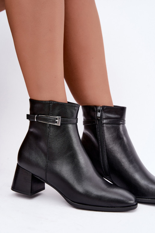 Botins isolados em couro para mulheres com fivelas Sergio Leone BT-34 pretos