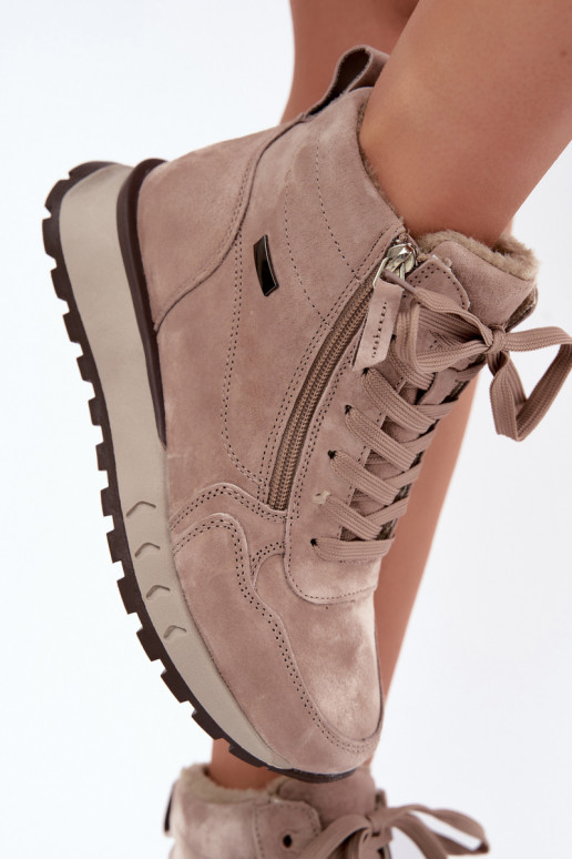 Botins isolados femininos em camurça sintética cor areia Alirella