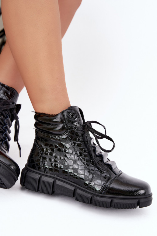 Botins isolados femininos em couro sintético com efeito verniz preto Canelia