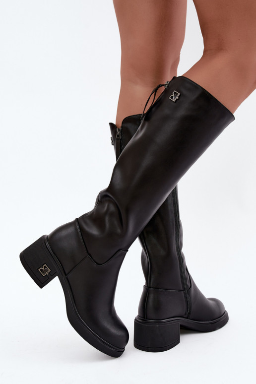 Botas altas isoladas de couro natural Vinceza pretas