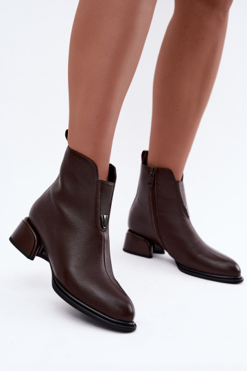 Botins isolados femininos de couro natural com saltos baixos Vinceza Czekolado