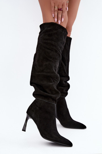 Botas altas em camurça sintética Slouchy com saltos finos Vinceza 89170 na cor preta