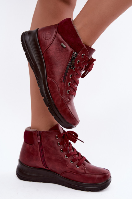Botins femininos isolados com pelo por dentro na cor bordô Parvella