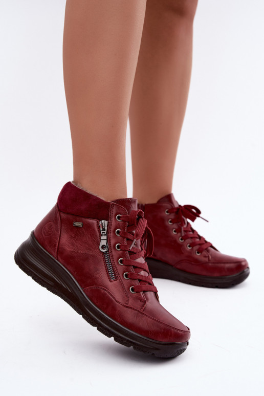 Botins femininos isolados com pelo por dentro na cor bordô Parvella