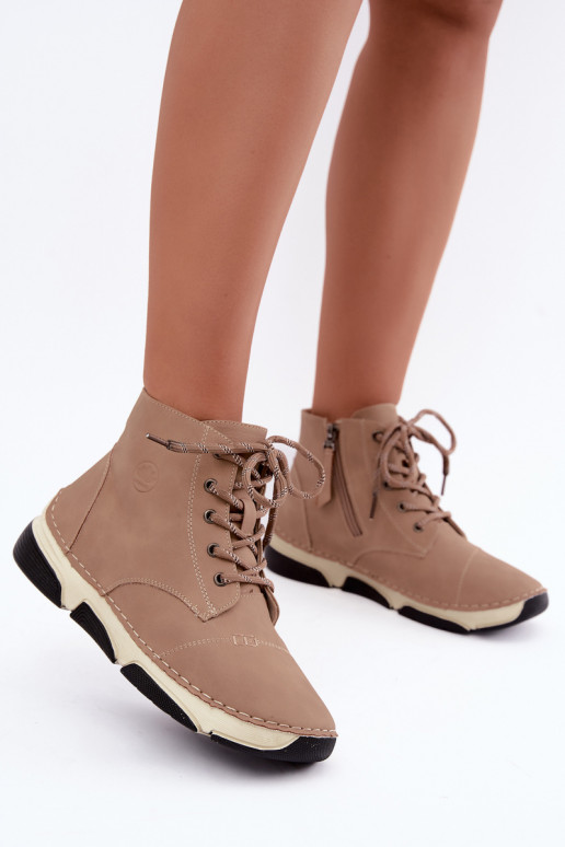 Botins femininos isolados, cor areia Lerissa