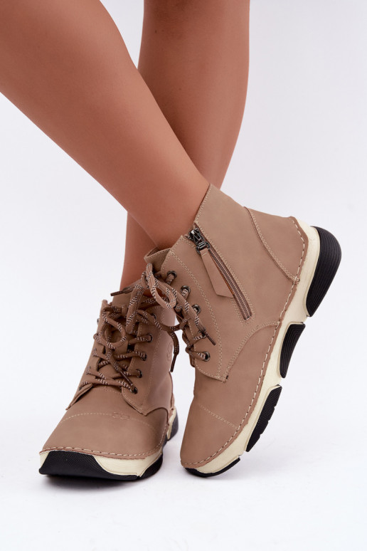 Botins femininos isolados, cor areia Lerissa