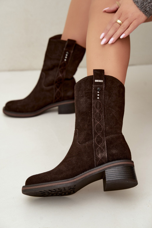 Botins isolados em camurça sintética Big Star UU274607 cor chocolate