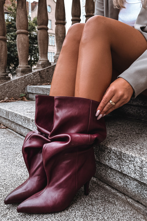 Botins slouchy com salto em bordô Gelra