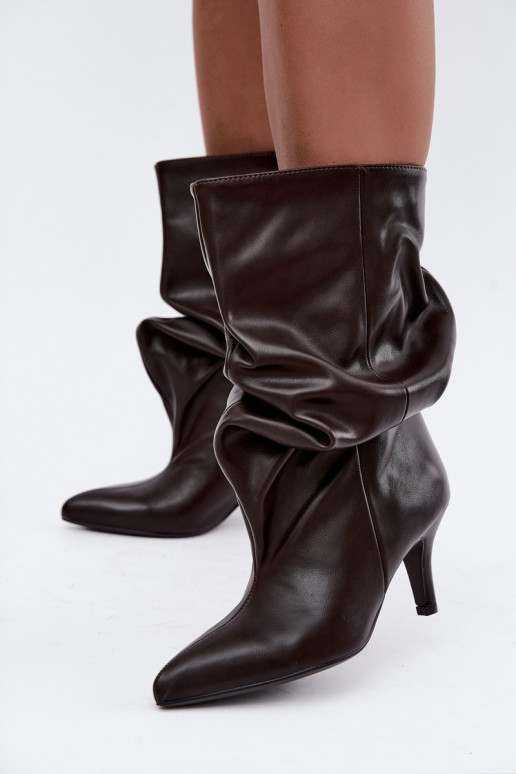 Um modelo atraente Botas femininas Typu Slouchy com salto CzekoladoParae Gelra