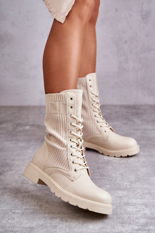 Botins femininos com cano tipo meia e saltos largos na cor areia Liam