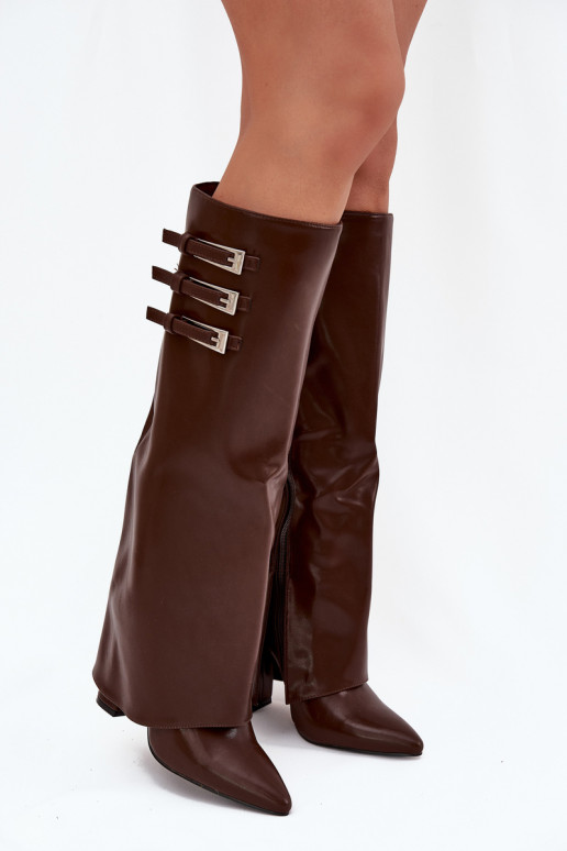 Botas altas femininas com salto e cano de amarração, tiras com fivelas na cor chocolate Nirisa