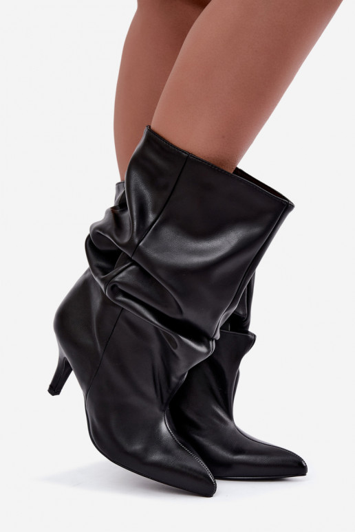 Botins slouchy com salto em preto Gelra