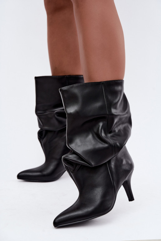 Botins slouchy com salto em preto Gelra